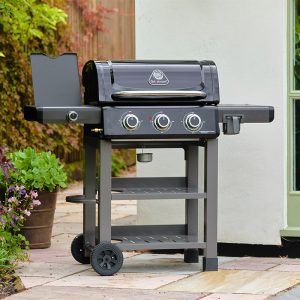 Perfect for garden barbecues and outdoor cooking.